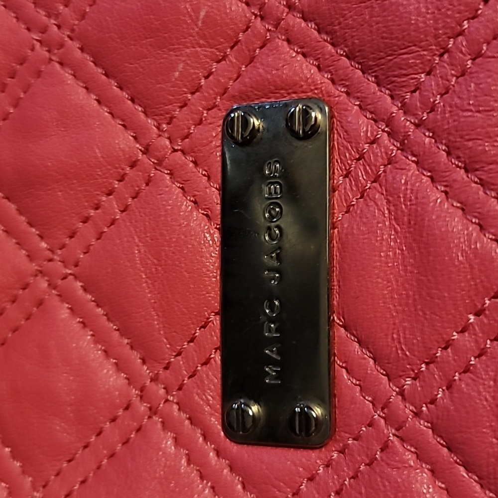 Marc Jacobs Quilted Leather Crossbody Tablet Bag - Picture 3 of 8